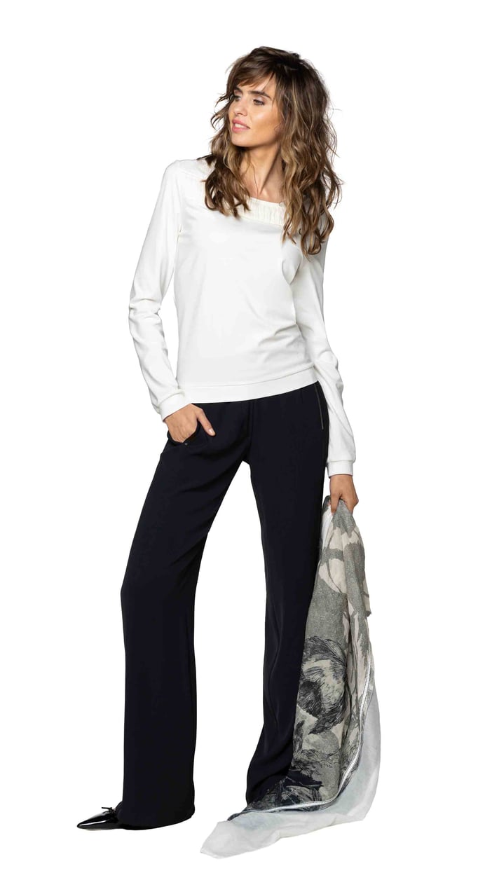 Shirt 308-17, Trousers 354-23, Scarf 3002-31