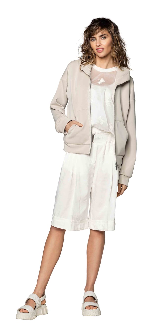 Jacket 339-30, Shirt 312-17, Top 334-19, Bermuda 344-15