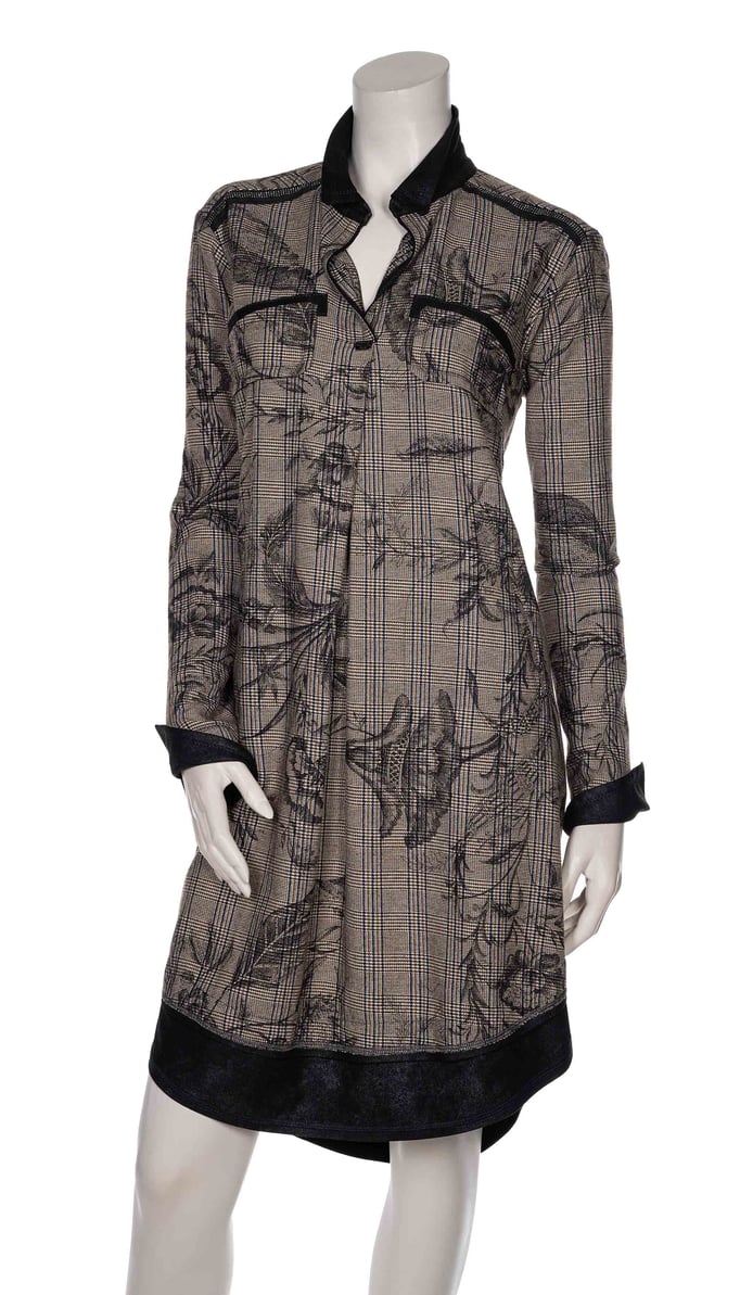 260-11 Dress flower squares