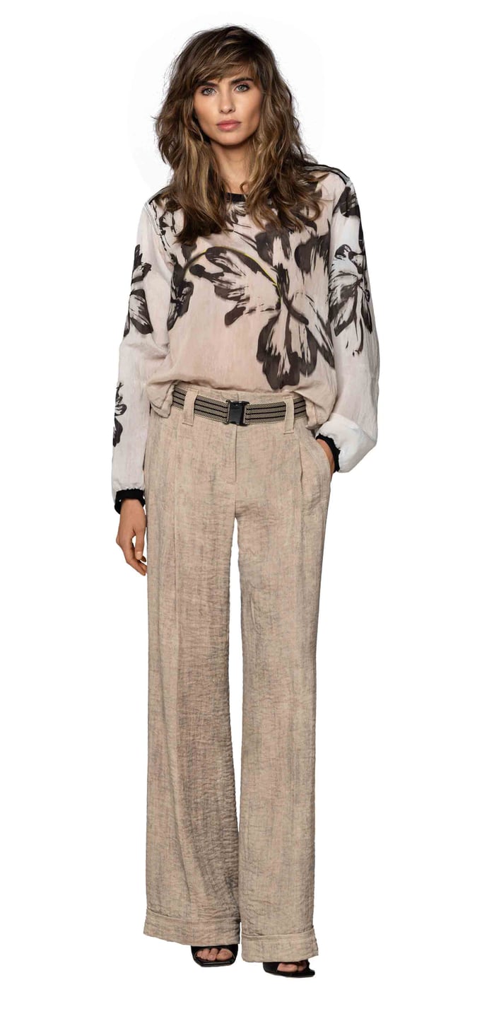 Shirt 362-25, Top 334-19, Trousers 361-12