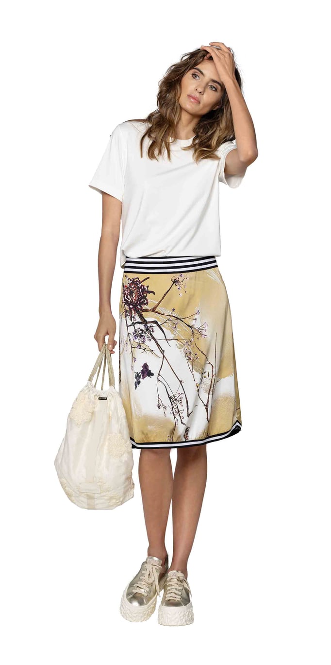 Shirt 365-17, Skirt 373-1, Gymbag 3003-5