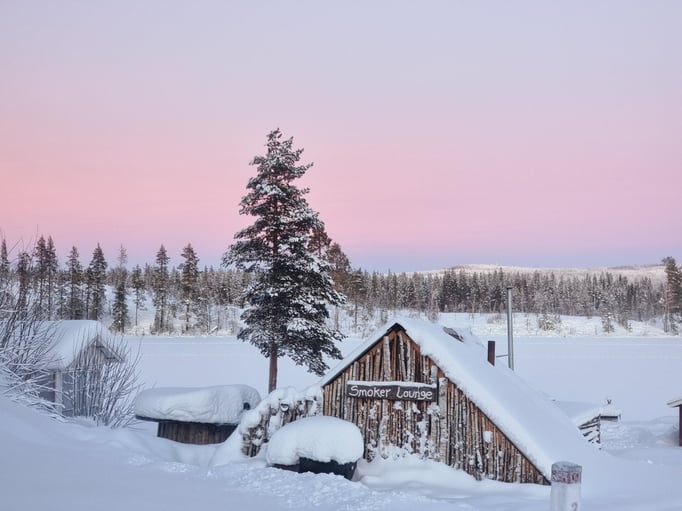 Smoker Lounge -Lapplands Drag Huskyfarm