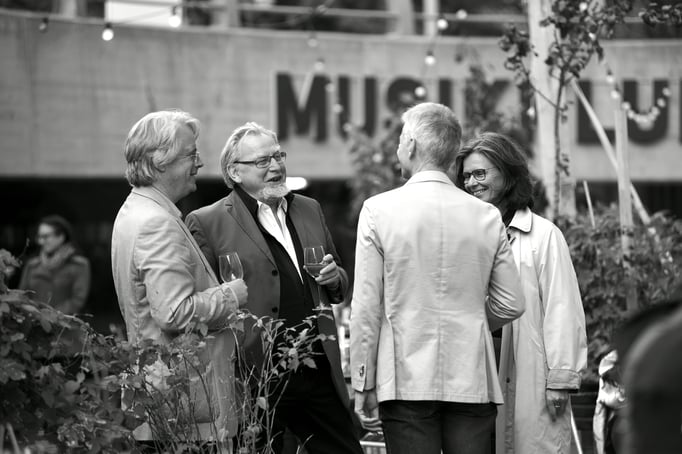 ZHDK ALUMNI TONIAREAL