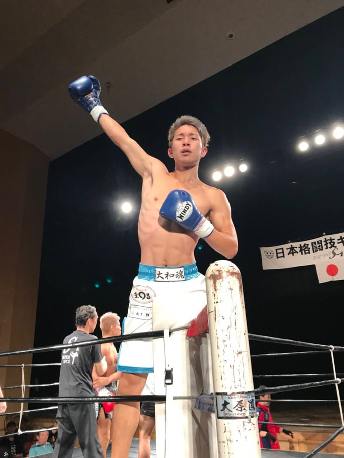 Ｋ-1　キックボクシング　奈良から優勝