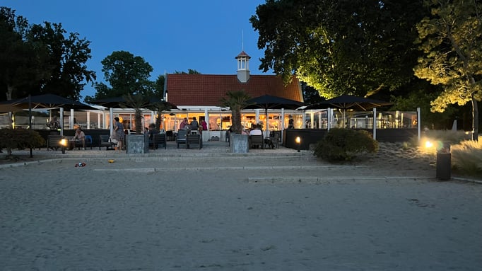 Strand und Restaurant Beach & Grill de Matros