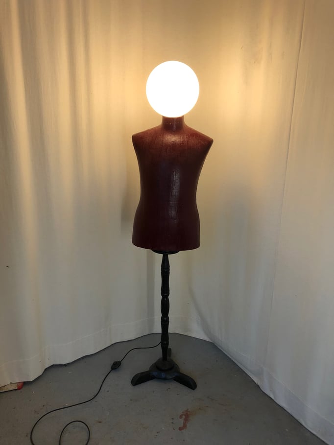 Lichtobjekt Lampe, Kleiderpuppe, Skulptur, Möbel, Licht, Wolfgang Wallner, Hall in Tirol 