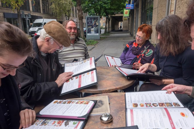 Mittagessen nach dem Ausstellungsbesuch