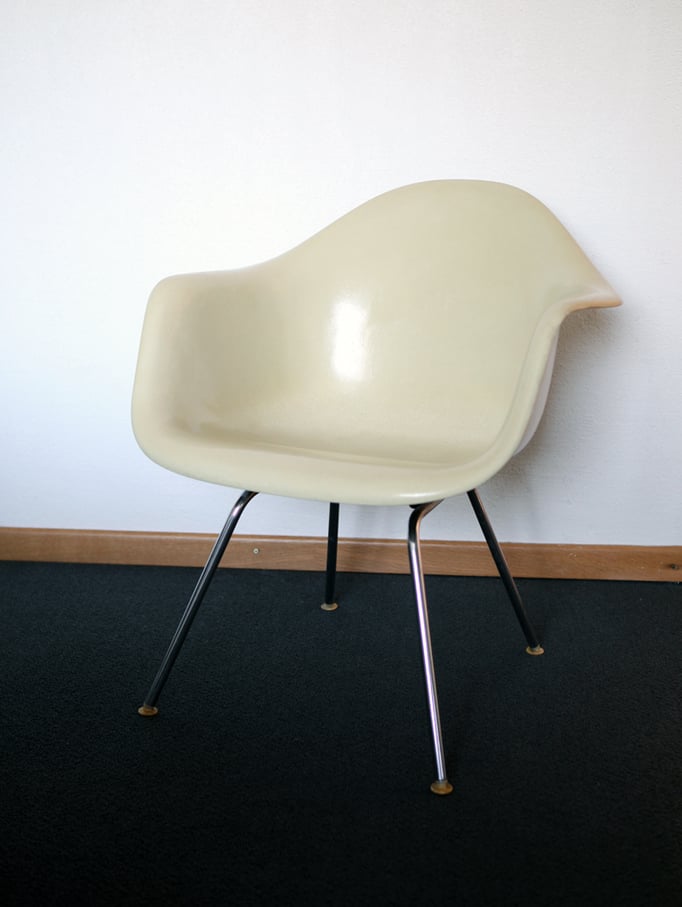 Eames Armchair DAX