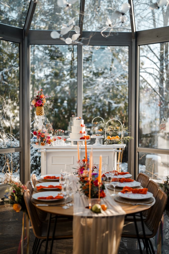 Hochzeits Blumendekor Hochzeits Deko, sommerlich, warm, rot, orange - Gärtnerei Krämer - https://gärtnerei-krämer.de/