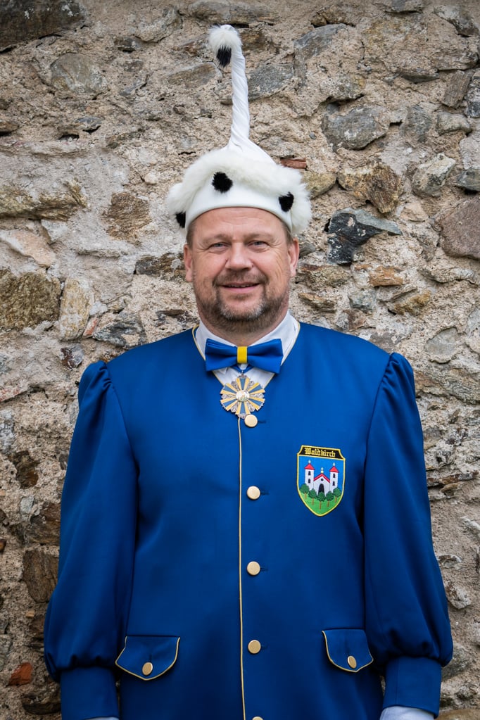 Markus, Sekretarius, (Gesamte Korrespondenz: Schriftverkehr, Gestattungen...), Verantwortlicher Sitzungsprotokollführer, Verbindungsmann zu Kläpperlegarde