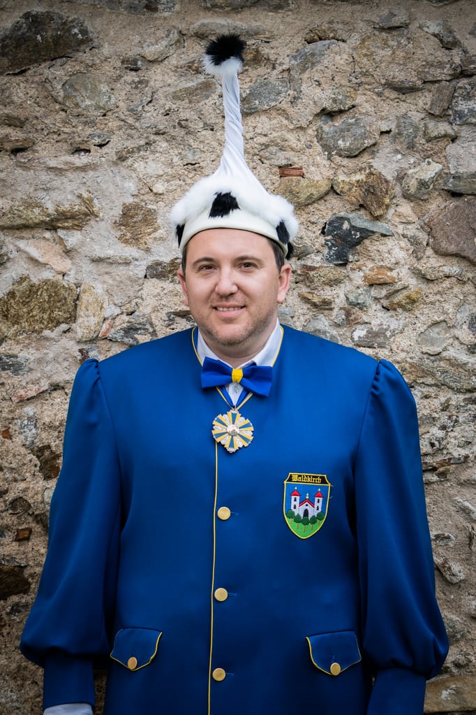 Dennis, Mundschenk, Organisation der Verpflegung bei Veranstaltungen, Verantwortlicher Künstlerklause