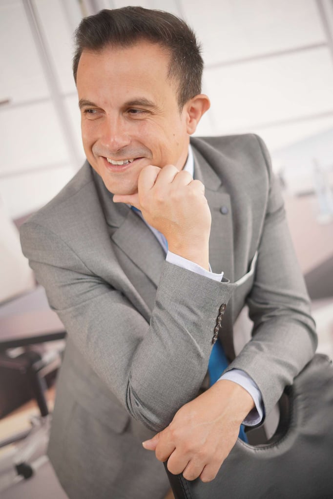 fotografias para linkedin, fotografo linkedin, fotografo tinder, fotografías profesionales linkedin, fotos linkiedin, fotos para perfil linkedin, linkedin, linkedin madrid centro