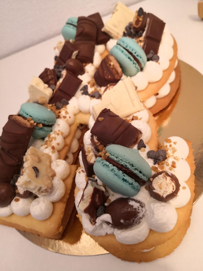 Letter Cake Lettre R Parfum Kinder