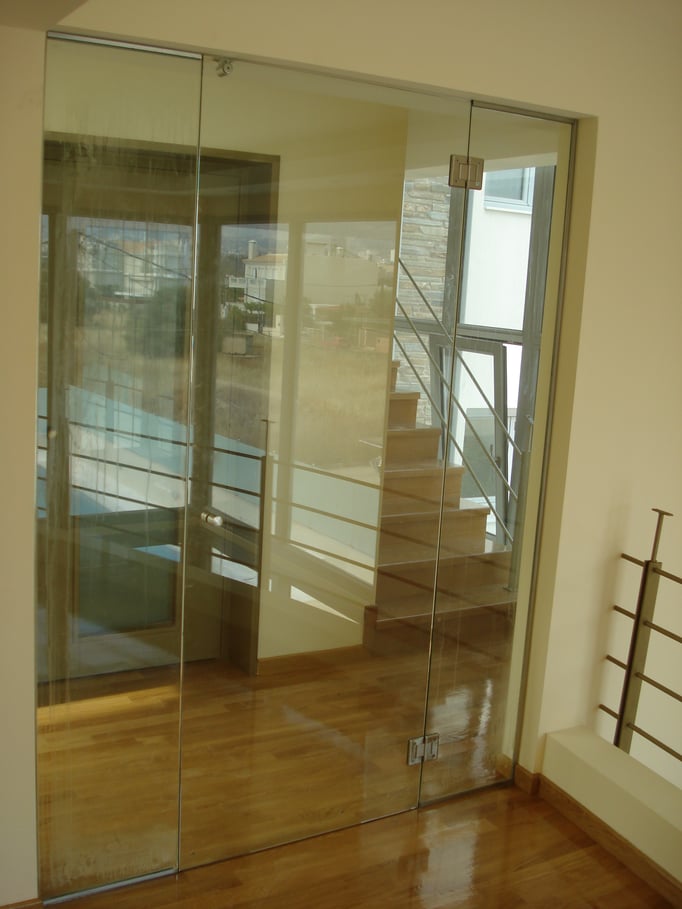 μπαλκονόπορτα διπλό τζάμι-πόρτα συρόμενη μπαλκονιού ενεργειακό γυαλί-ενεργειακό τζάμι