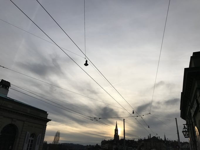 März: Raketenstart auf der Plattform.