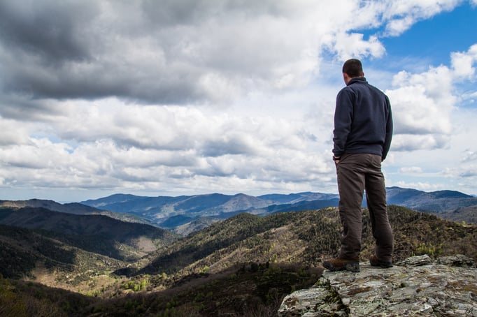 Petit randonnée et vue splendide sur les montagnes