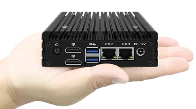 手のひらサイズで8コア