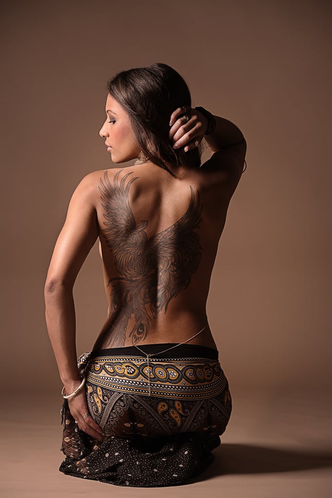Beauty Fotohshooting mit Tattoo by Claudia Mamone