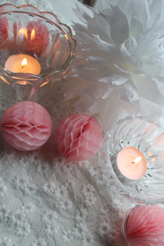 Tischdekoration Hochzeit ,HOchzeitsdekoration, Wabenball, Papierball, Deko für den Tisch,Mini Pompons Hochzeit