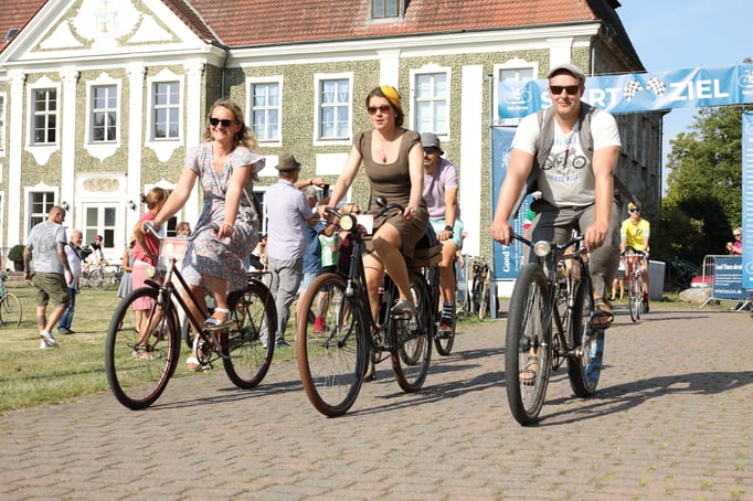 Velo Classico Germany — Das kleine und feine Fahrrad- u. Genussfestival vom 8. bis 10. September im Glückswachstumsgebiet in der Mecklenburgischen Seenplatte ©Mirko Runge
