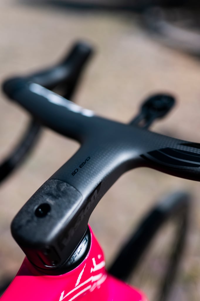 Vorbau und Lenker des Ultralight Vuelta a España 2025 © BH Bikes