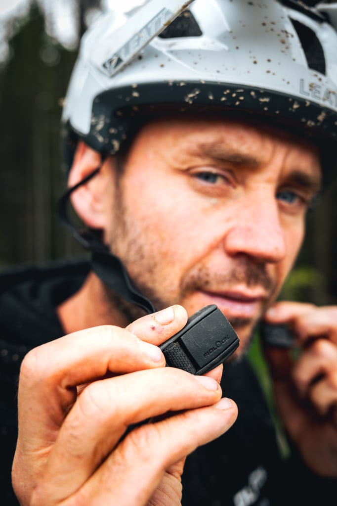 Anwender aus dem Profisportbereich äußern sich zu den magnetischen Helmverschlüssen von FIDLOCK positiv ©Fidlock