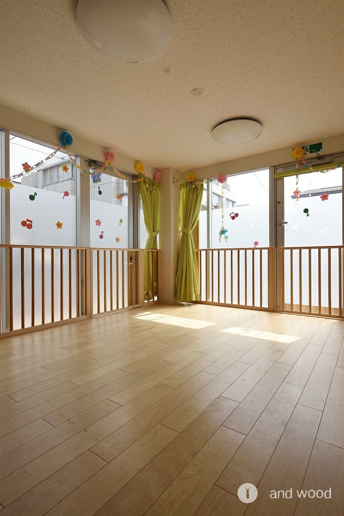 バーチ 単板貼 フローリング 幅広 床暖房 保育園 施工例 アンドウッド andwood