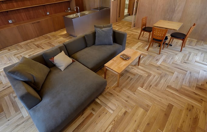 オーク トリプル ヘリンボーン 施工事例 無垢フローリング andwood アンドウッド 