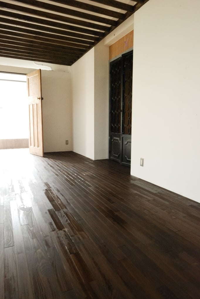 国産パイン ユニ フローリング 着色 施工例