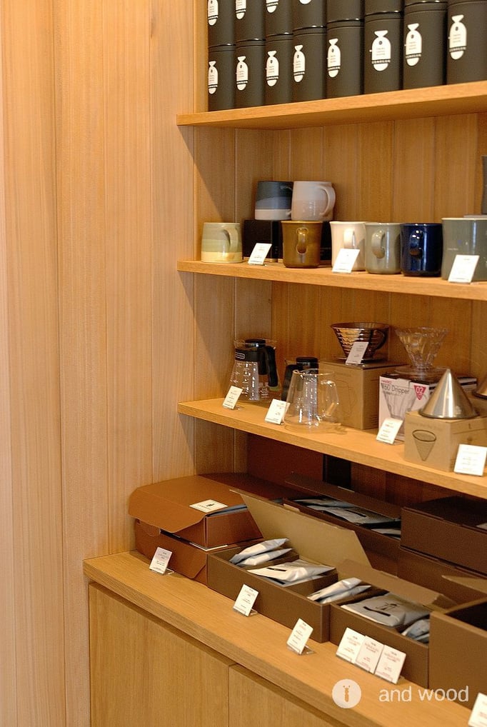 アガチス 羽目板 施工例 andwood アンドウッド 新潟 無垢フローリング