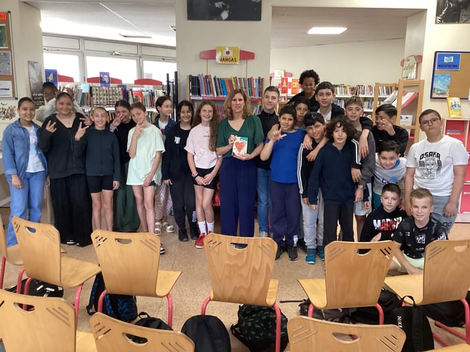 Sophie Grenaud avec les élèves de 6è4