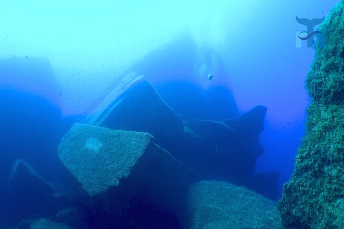 Das einst stolze Azur Window ist ein Unterwasser-Trümmerhaufen © Robert Hansen