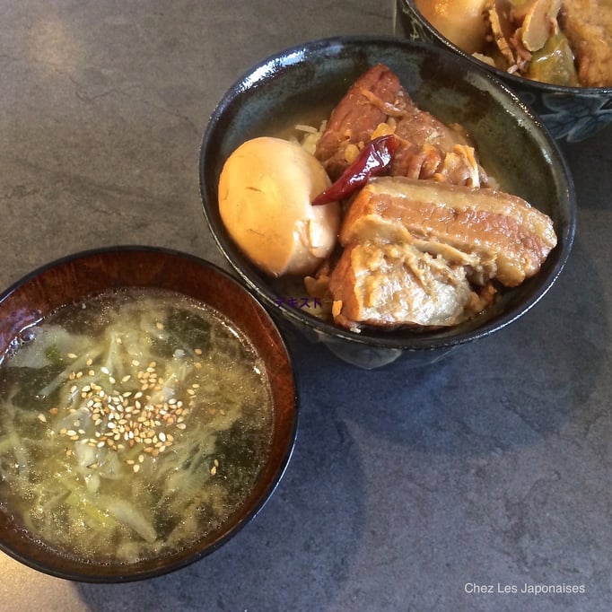 豚の角煮と味噌汁 Carré du porc mijoté et Soupe Miso