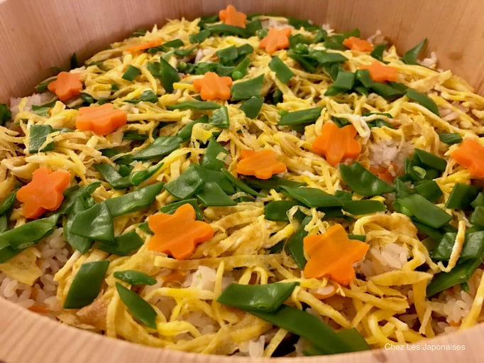 ちらし寿司 Chirashizushi - Sushi parpillé