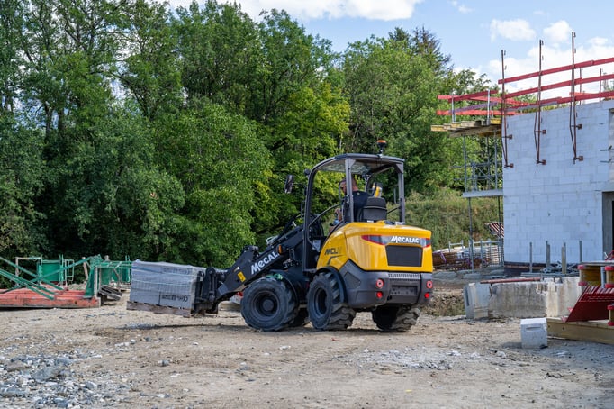 Bild: Mecalac Radlader / Knicklader MCL 4 im Einsatz