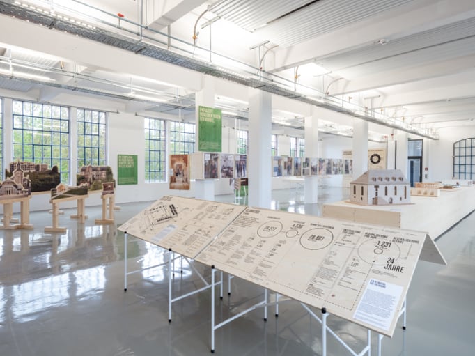 Gränz Innenausbau 02.05.2023 Apolda Abschlussausstellung der Internationalen Bauausstellung Thüringen IBA StadtLand von Thüringen lernen im Eiermannbau (Apolda) Foto Thomas Müller_8