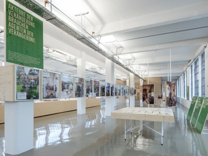 Gränz Innenausbau 02.05.2023 Apolda Abschlussausstellung der Internationalen Bauausstellung Thüringen IBA StadtLand von Thüringen lernen im Eiermannbau (Apolda) Foto Thomas Müller_7