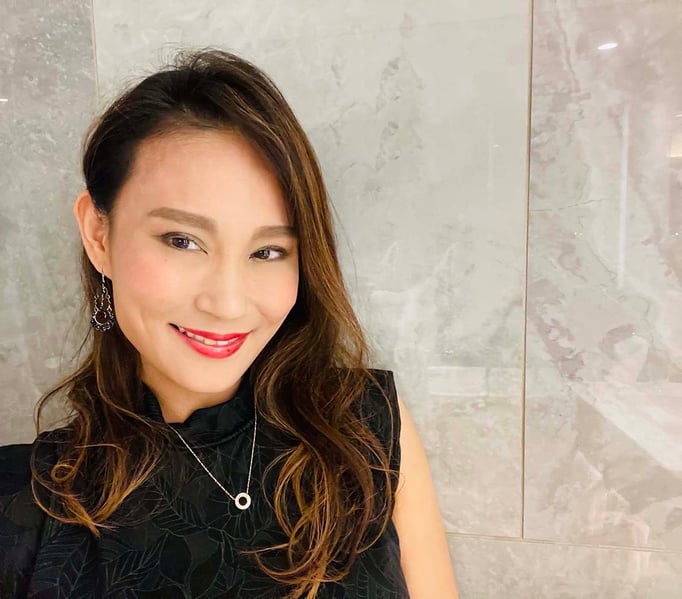 ワイン3杯でだいぶ出来上がってるカンジです。