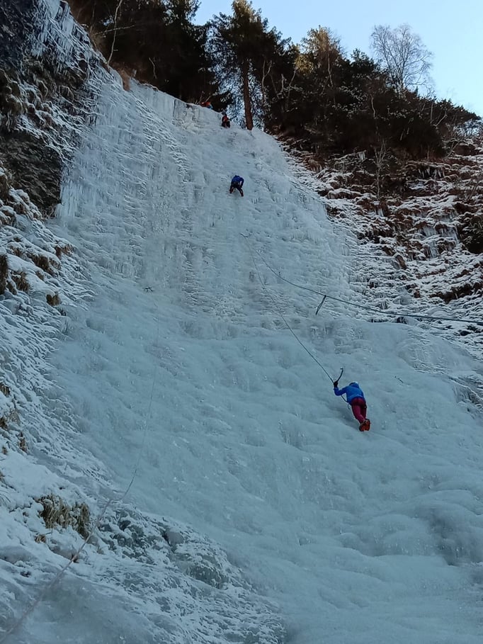 Bergführer Eisklettern Eiskletterkurs Eiskletterführung