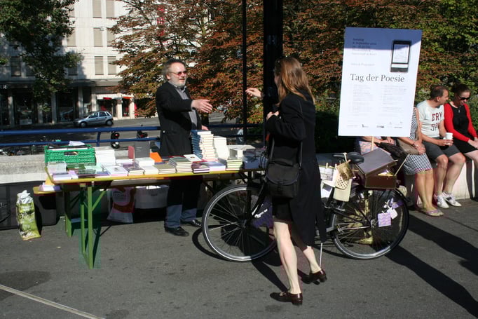 Sandra Löwe und Matthyas Jenny am Tag der Poesie.