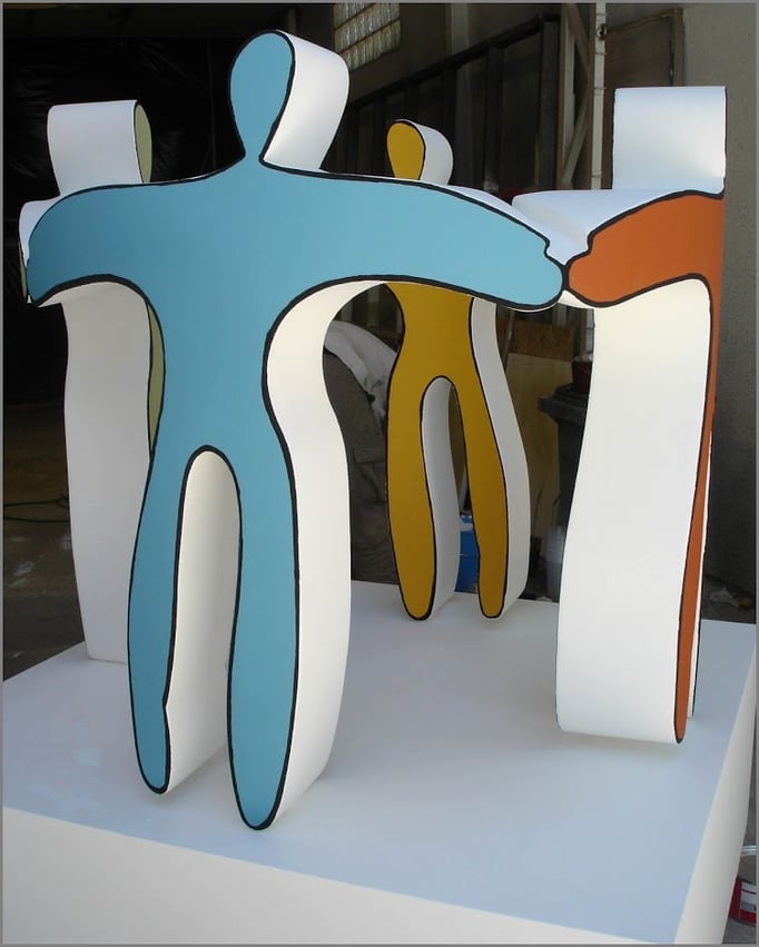 Circulo de siluetas, LOgotio en volumen