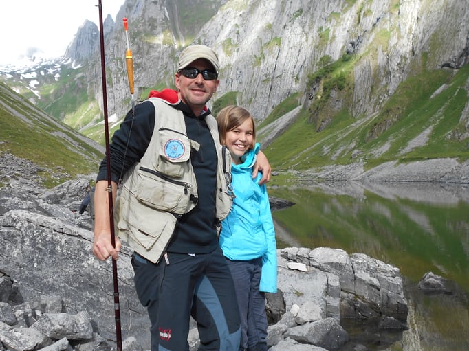 Das Fischerduo bei den Felsen