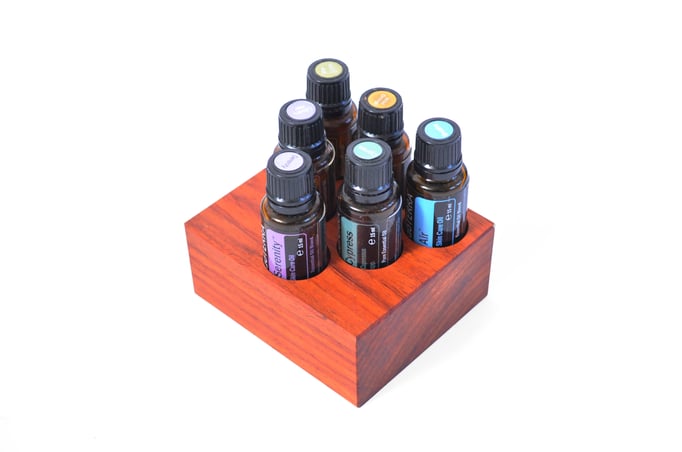 Padoukholz Aufsteller/Display für 6 Fl. dōTERRA oil Nr.7