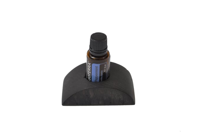 Räuchereichenholz Aufsteller/Display für 1 Fl. dōTERRA oil Nr.1