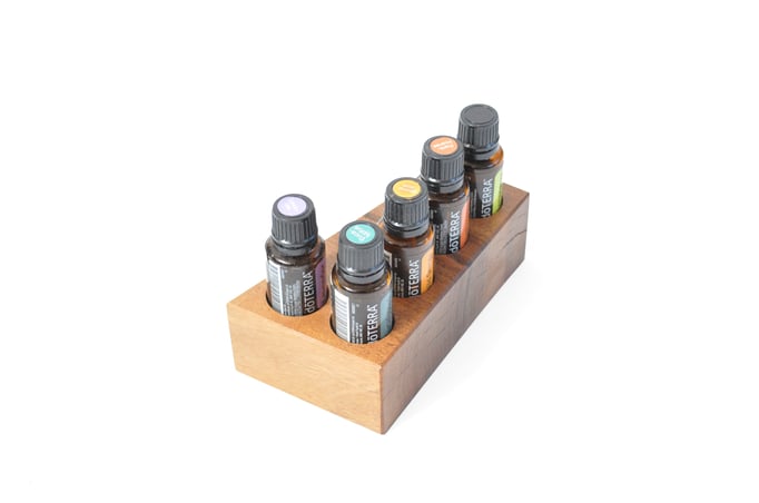 Wallnusholz Aufsteller/Display für 5 Fl. dōTERRA oil Nr.2