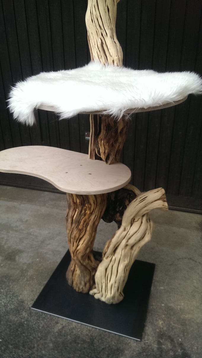 Katzenbaum Fliederholz - diverse Ausführungen