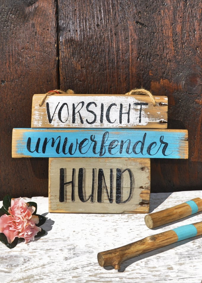 umwerfender Hund  Nr. 4   ca. 28/19cm  32.-