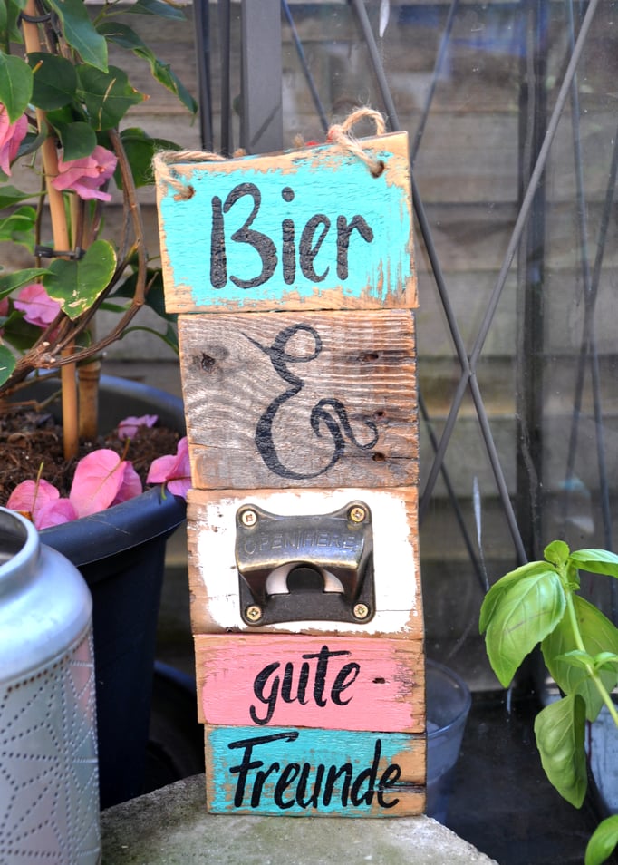 Nr. 10   WFL Bier &  gute Freunde ca. 12/32cm  Fr. 42.-