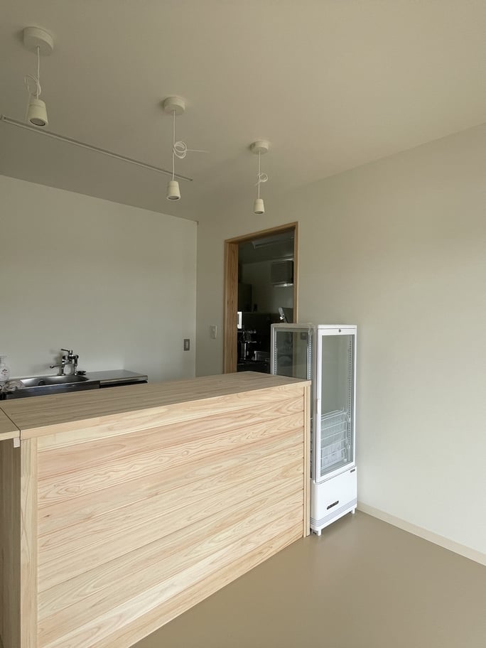 長野県　松本市　　駐車場白線引き　農家レストラン　アップルパイ工房　カフェ　よこや農園