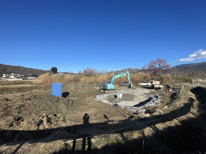 長野県　松本市　建築設計事務所　建築家　news設計室　丸山和男　店舗設計　設計監理　アップルパイ工房　カフェ　よこや農園　造成工事